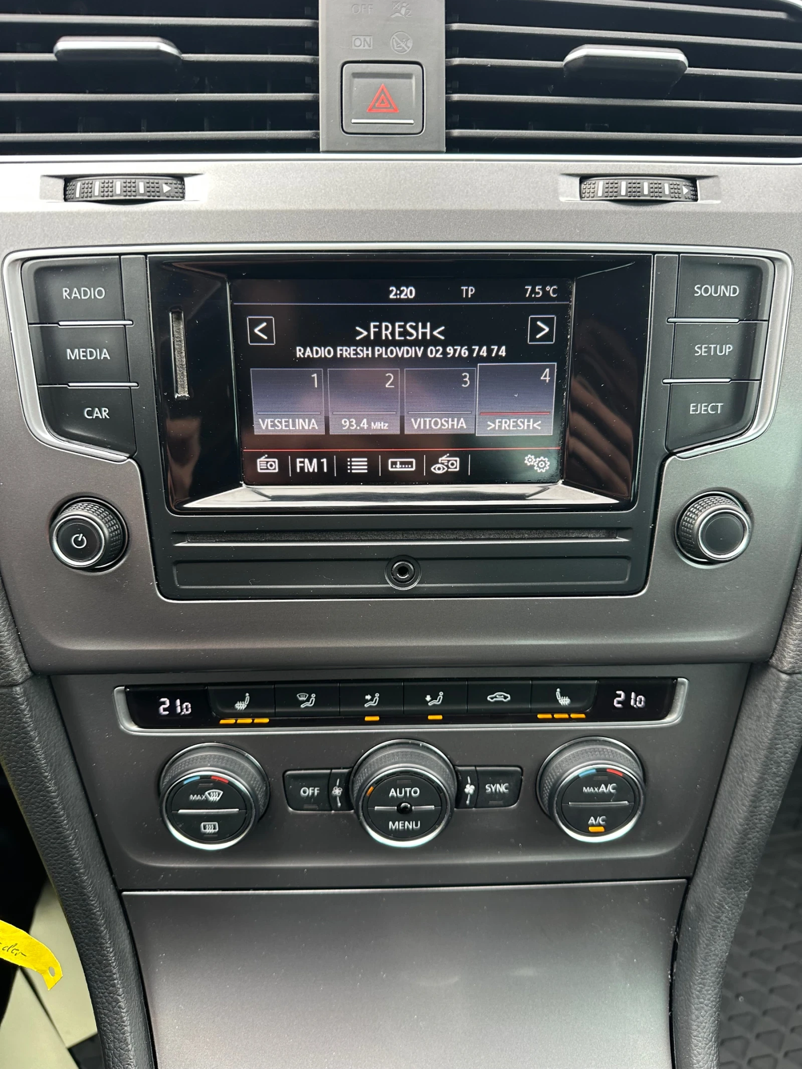 VW Golf 1.6TDi/110кс/LOUNGE/ГЕРМАНИЯ/ЕВРО6/Автопилот, снимка 7 - Автомобили и джипове - 53901701