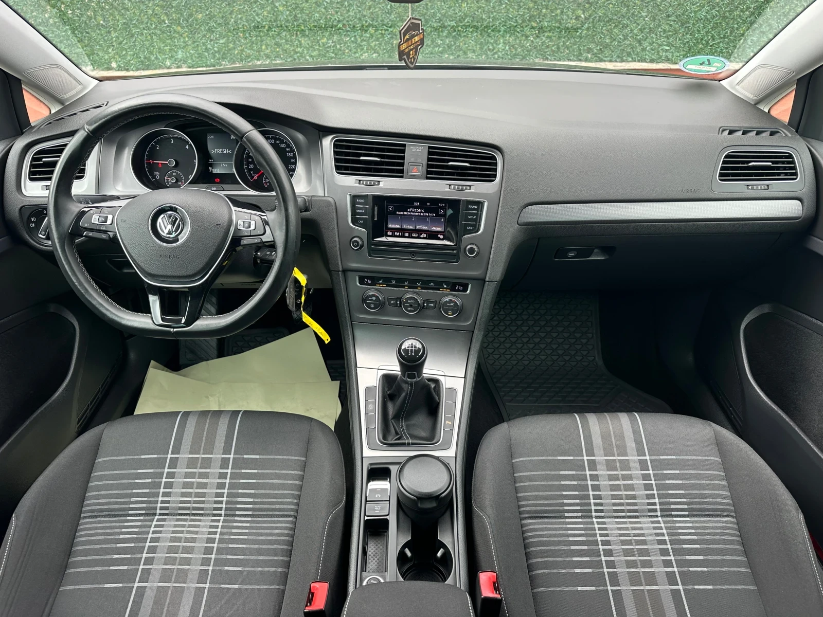 VW Golf 1.6TDi/110кс/LOUNGE/ГЕРМАНИЯ/ЕВРО6/Автопилот, снимка 9 - Автомобили и джипове - 53901701