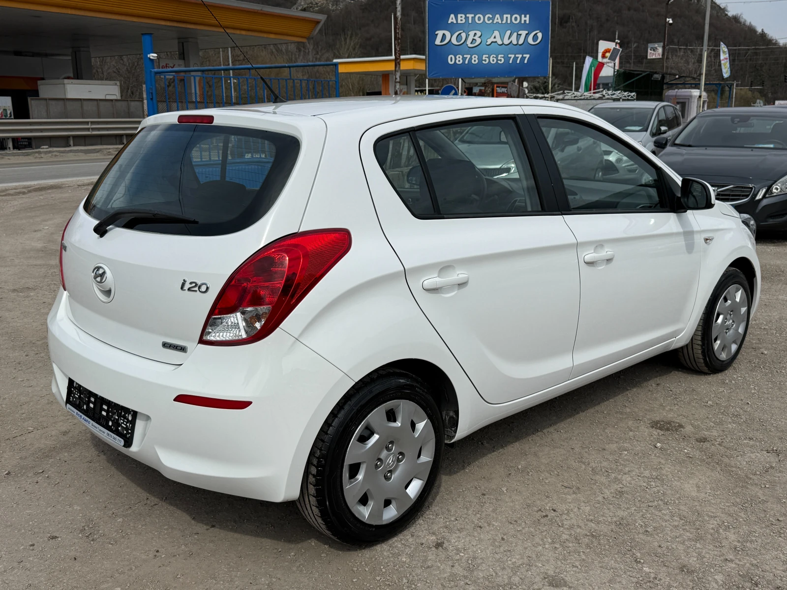 Hyundai I20 1.1CRDI-Климатик Ел пакет Мулти волан, снимка 6 - Автомобили и джипове - 53998284