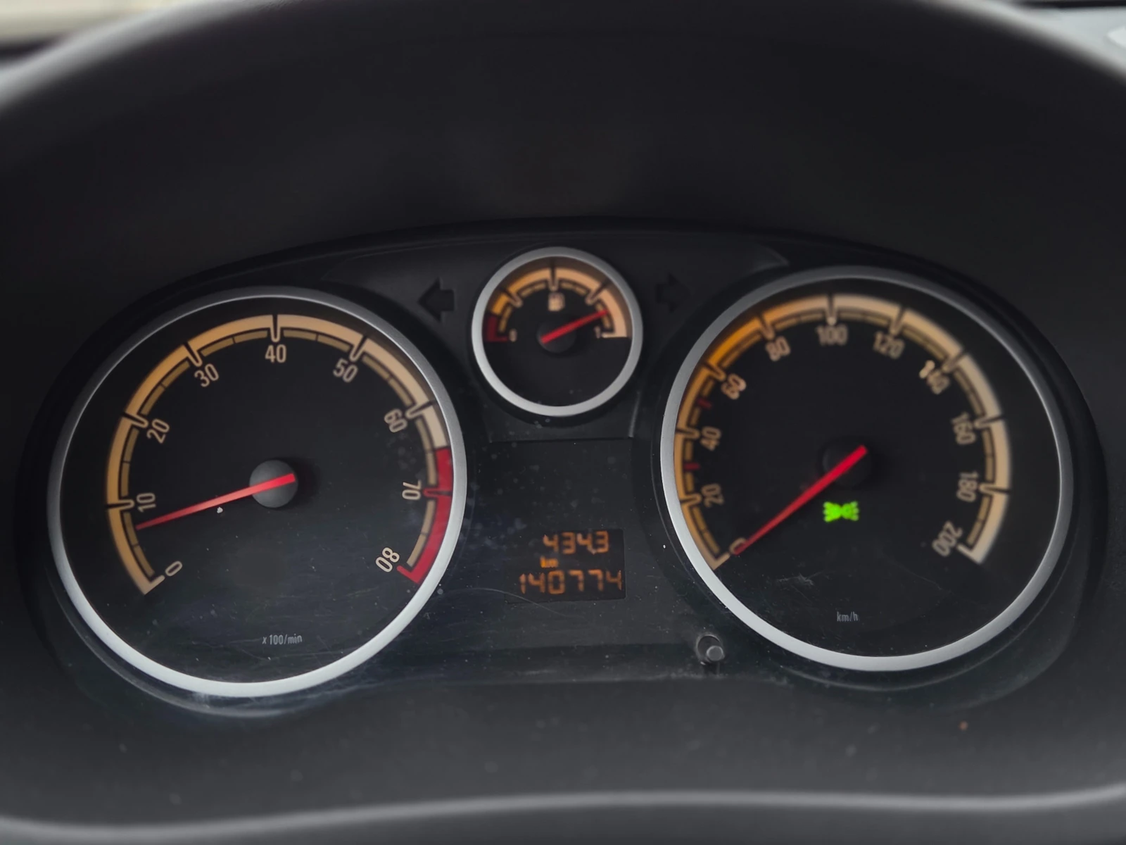 Opel Corsa 1.2i Газов инж. Отлична, снимка 11 - Автомобили и джипове - 54364862