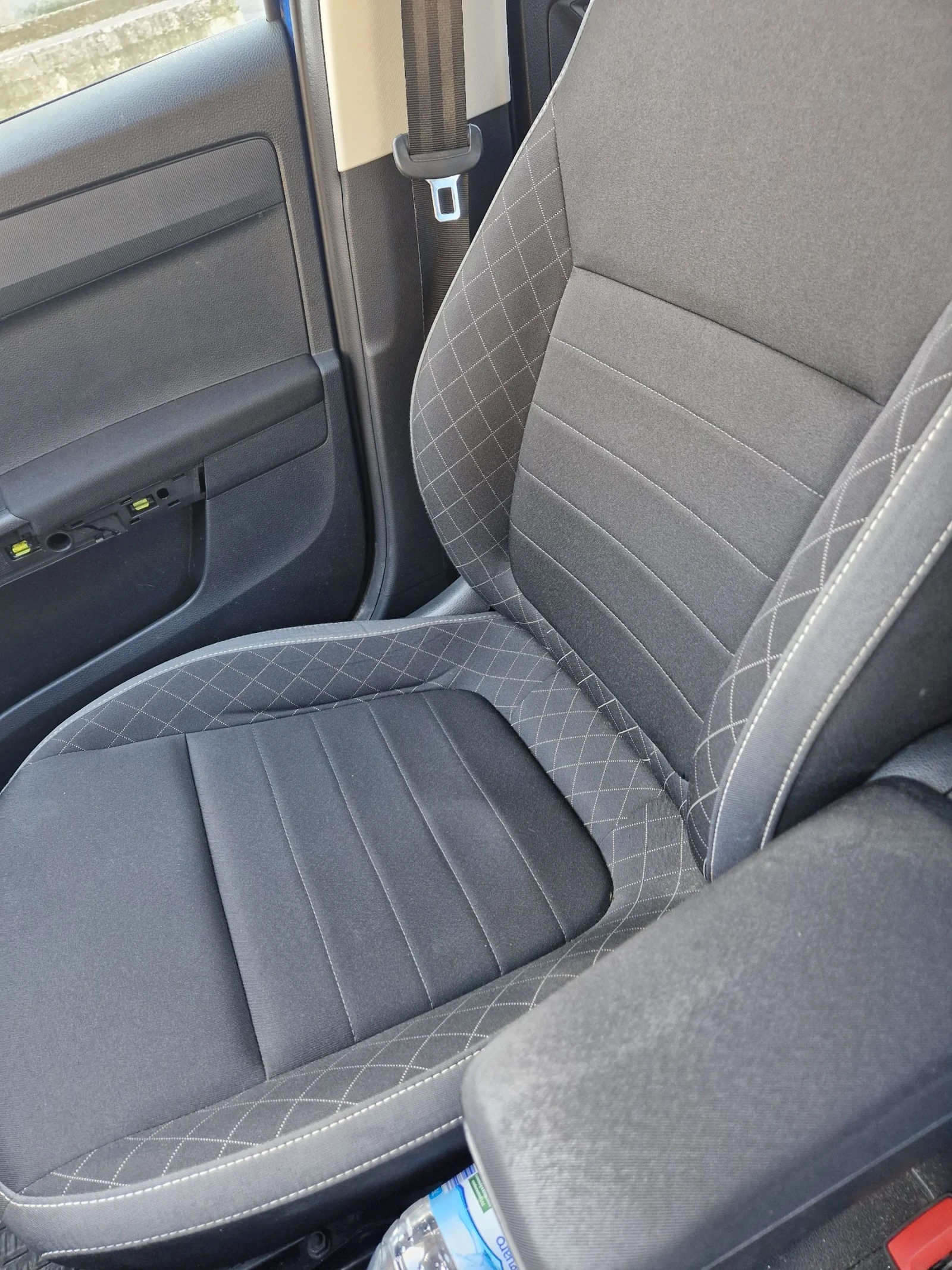 Skoda Fabia, снимка 10 - Автомобили и джипове - 54385190