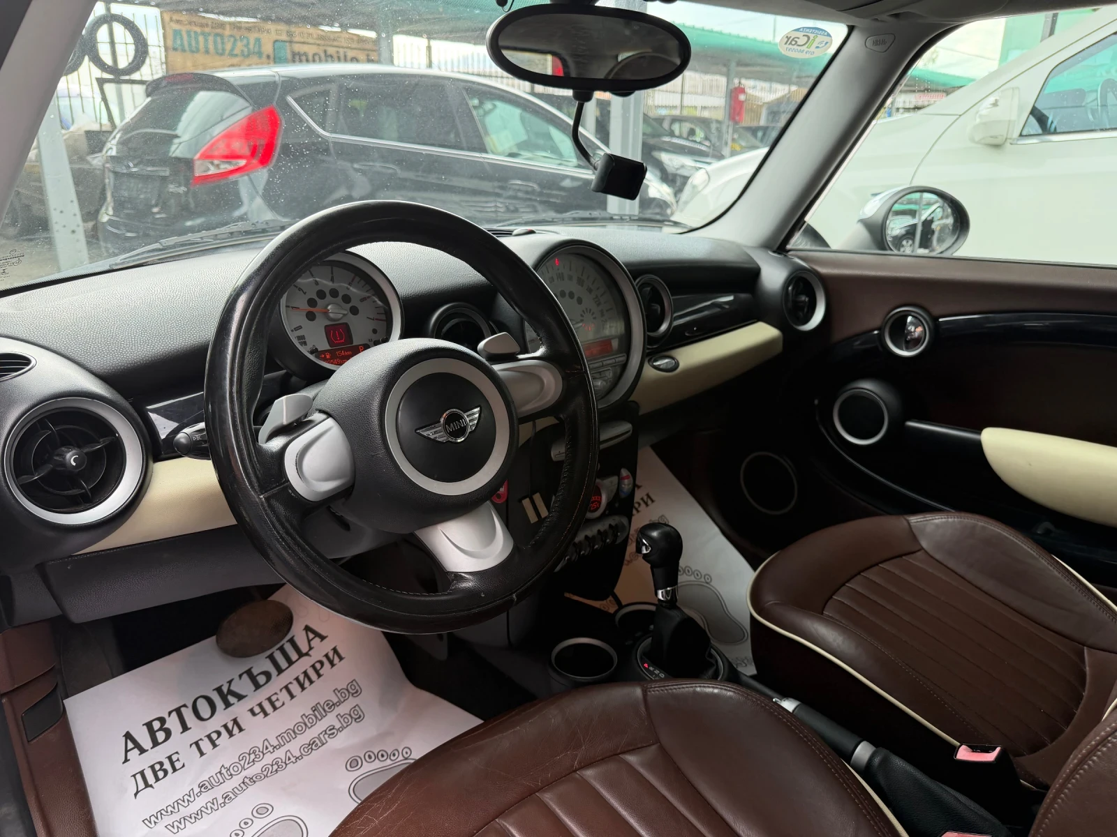 Mini Clubman АВТОМАТ КОЖА 1.6d 109h.p, снимка 14 - Автомобили и джипове - 54389773