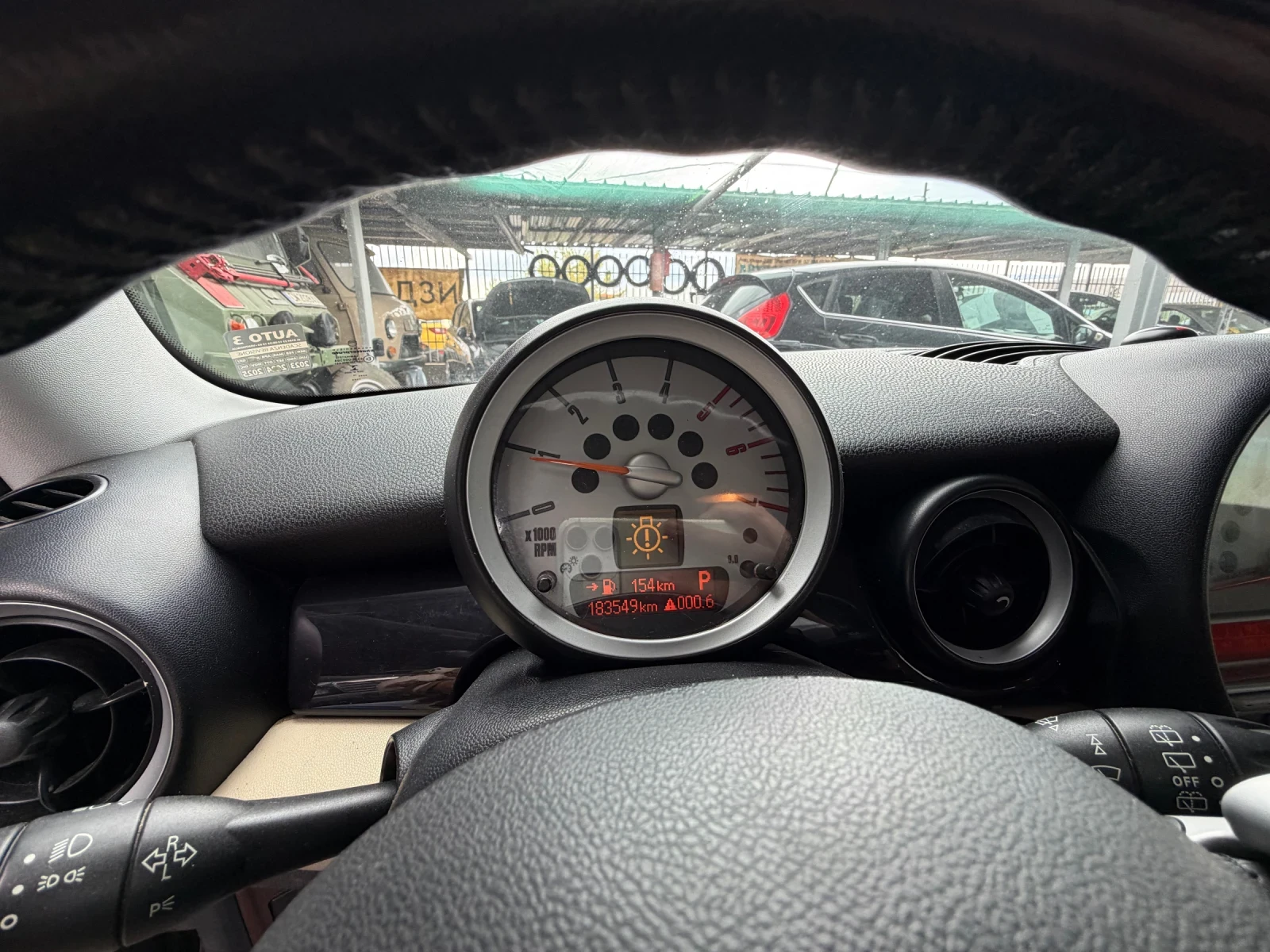 Mini Clubman АВТОМАТ КОЖА 1.6d 109h.p, снимка 12 - Автомобили и джипове - 54389773