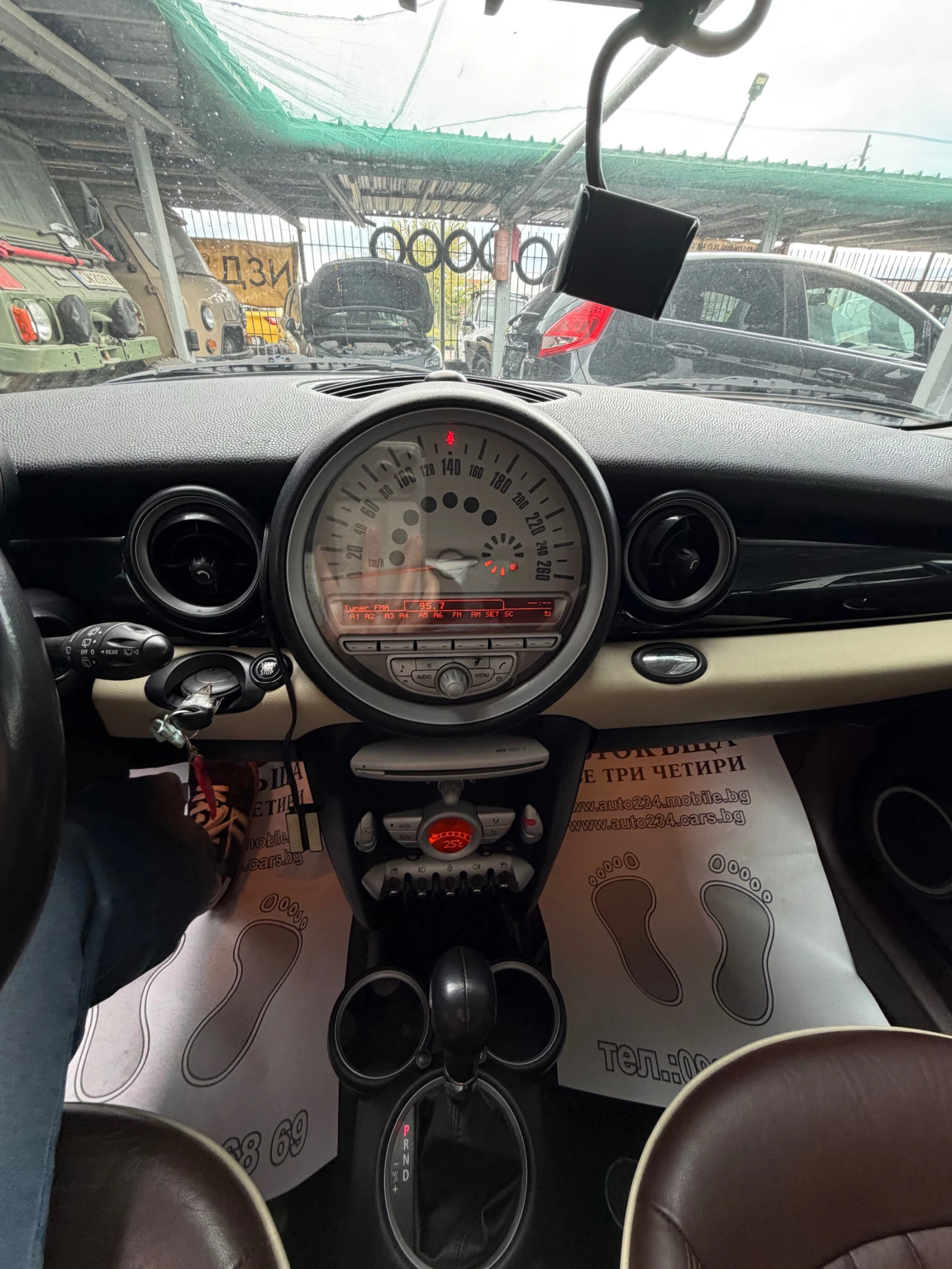 Mini Clubman АВТОМАТ КОЖА 1.6d 109h.p, снимка 10 - Автомобили и джипове - 54389773