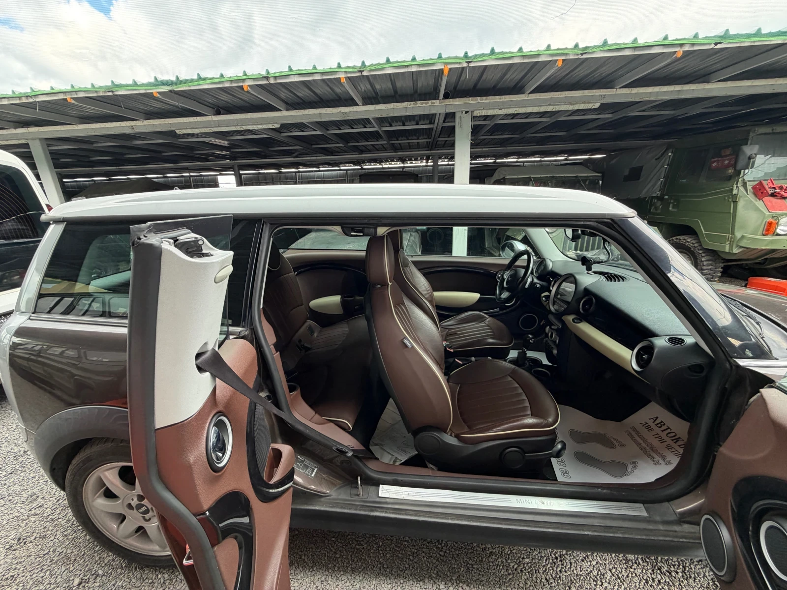 Mini Clubman АВТОМАТ КОЖА 1.6d 109h.p, снимка 9 - Автомобили и джипове - 54389773