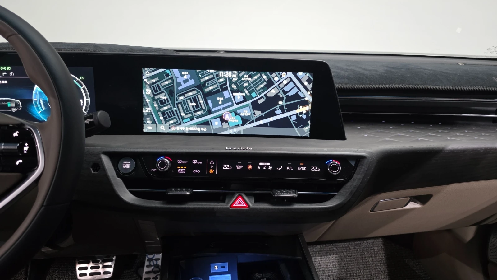 Kia K8 Hybrid Signature , снимка 12 - Автомобили и джипове - 54623819