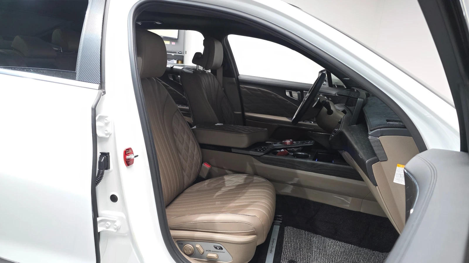 Kia K8 Hybrid Signature , снимка 7 - Автомобили и джипове - 54623819