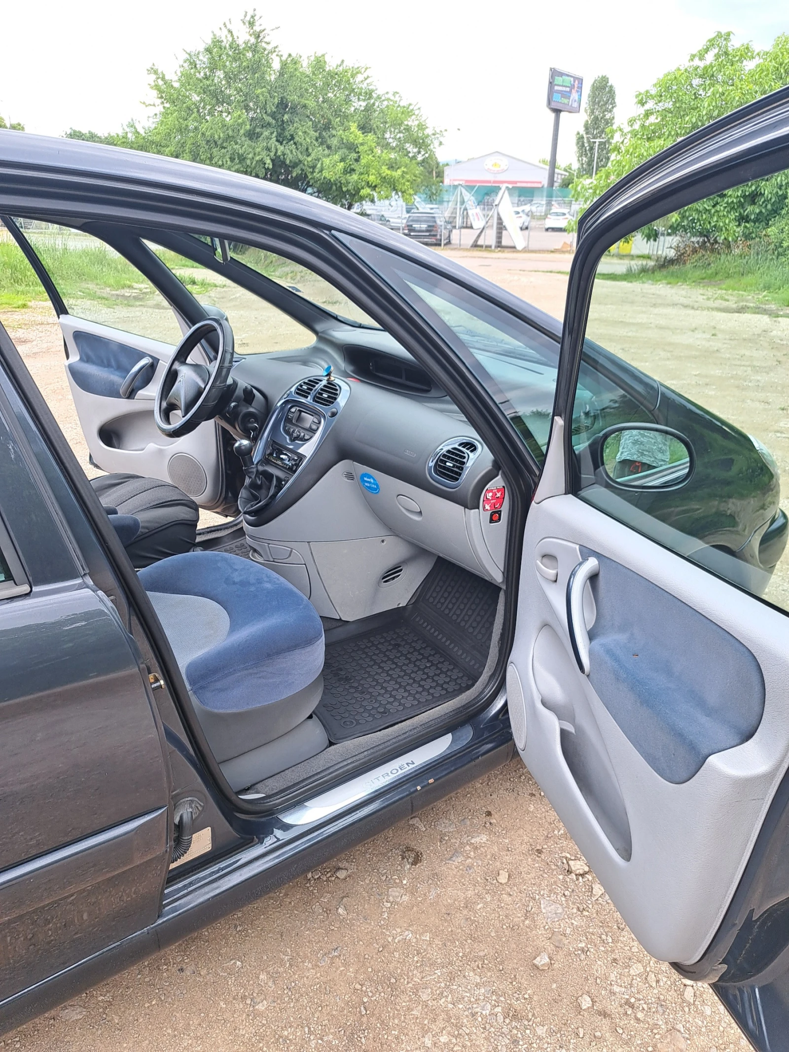 Citroen Xsara picasso 2.0HDi, снимка 12 - Автомобили и джипове - 54721457