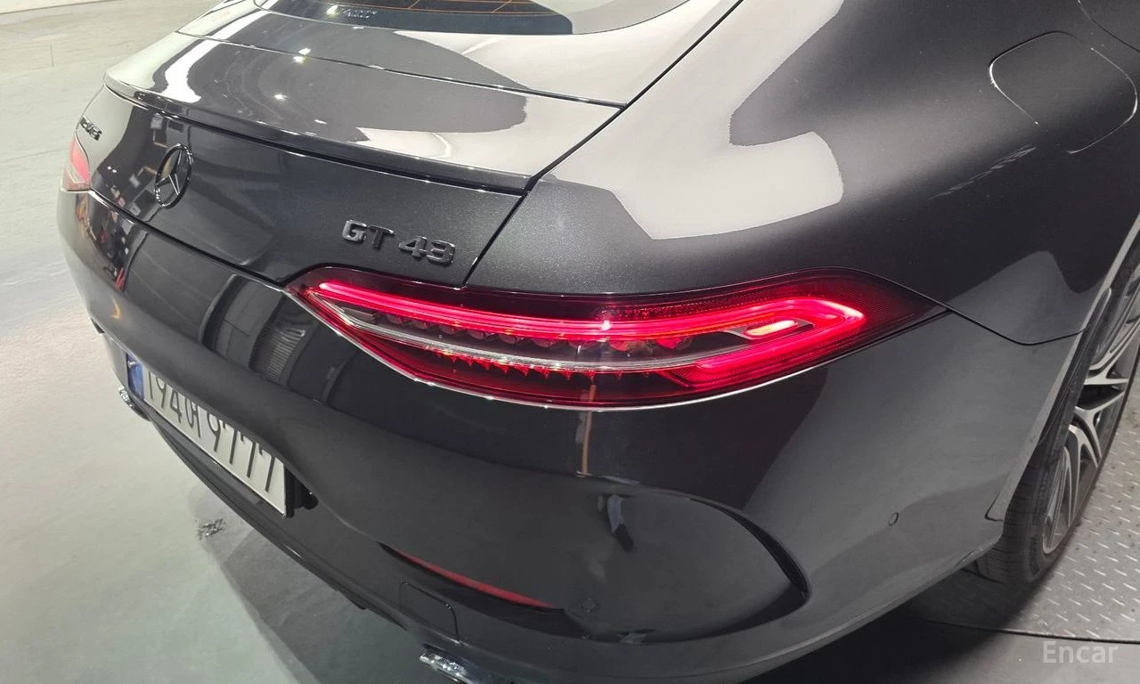 Mercedes-Benz GT 43* AMG* 4MATIC+ * ОБДУХВАНЕ* ПОДГРЕВ* 360 КАМЕРА, снимка 12 - Автомобили и джипове - 54776016