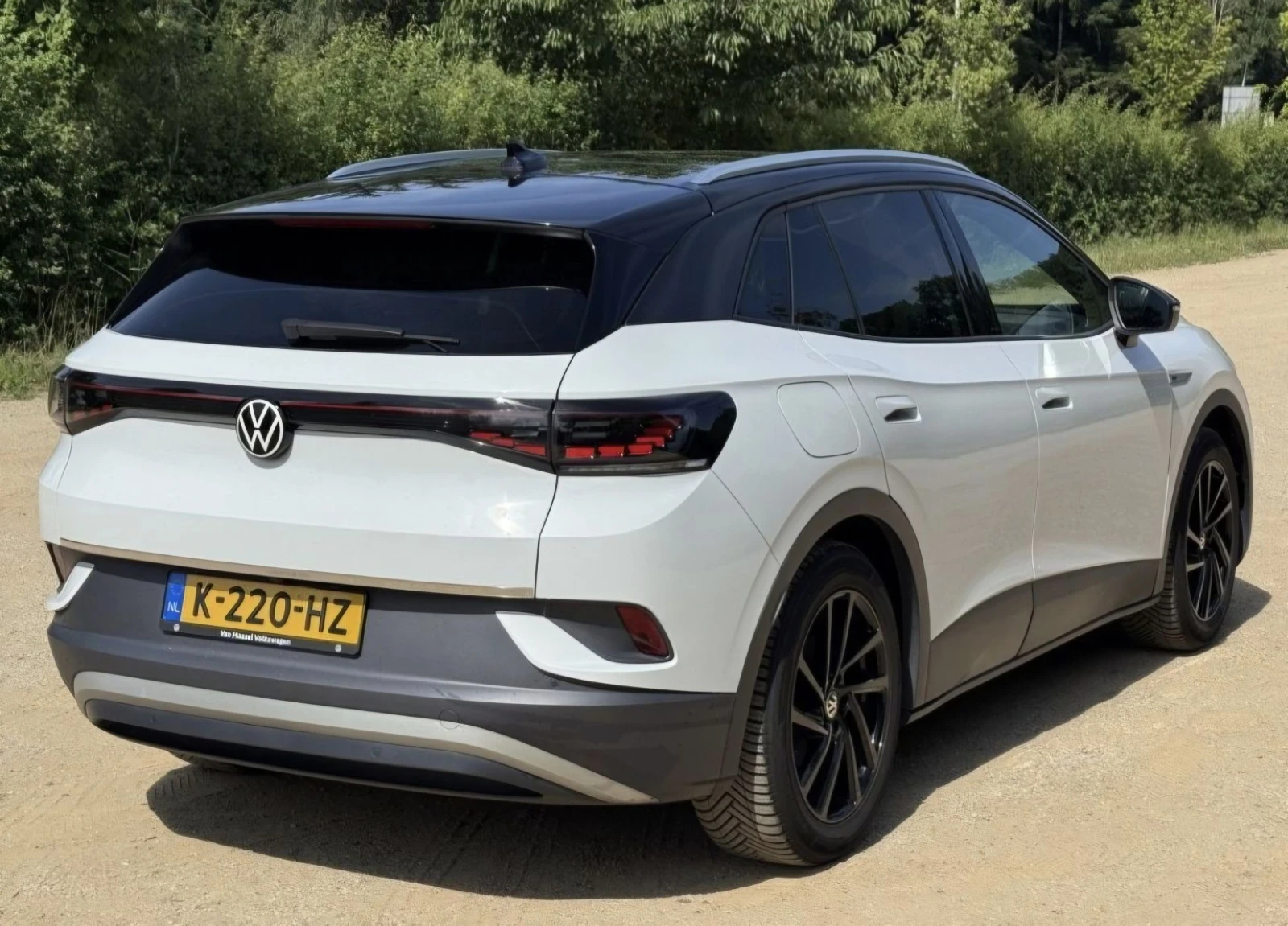 VW ID.4 First Max, full, SOH 90%Panorama, Matrix, снимка 5 - Автомобили и джипове - 55227052