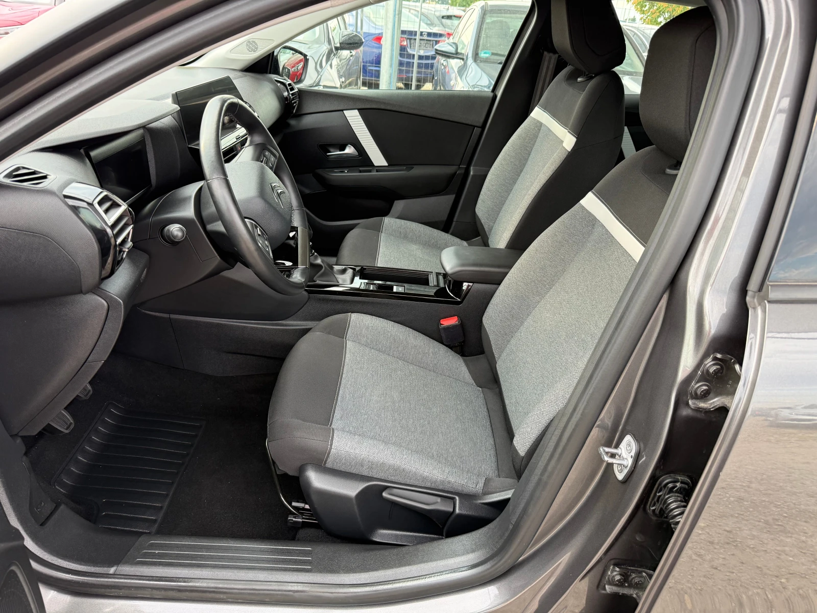 Citroen C4 1.2 vti , снимка 7 - Автомобили и джипове - 55326192
