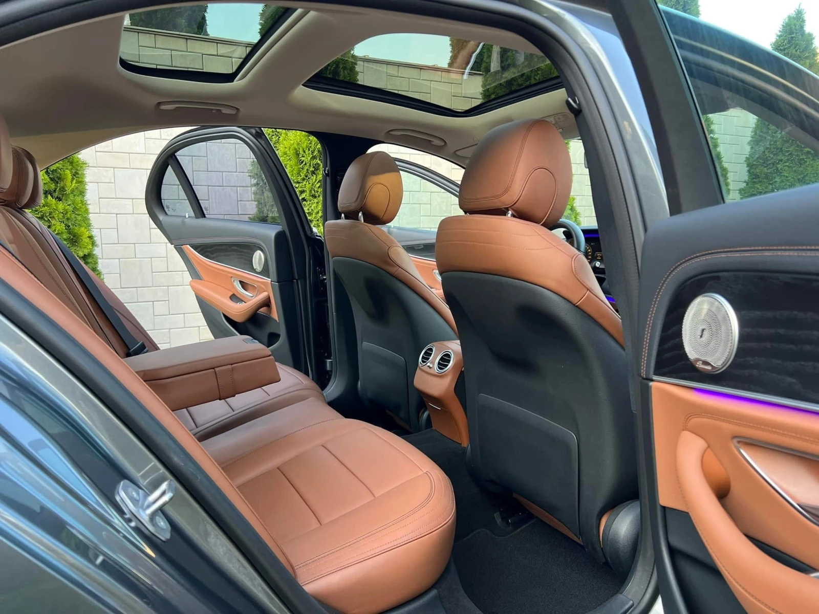 Mercedes-Benz E 220, снимка 12 - Автомобили и джипове - 55618564