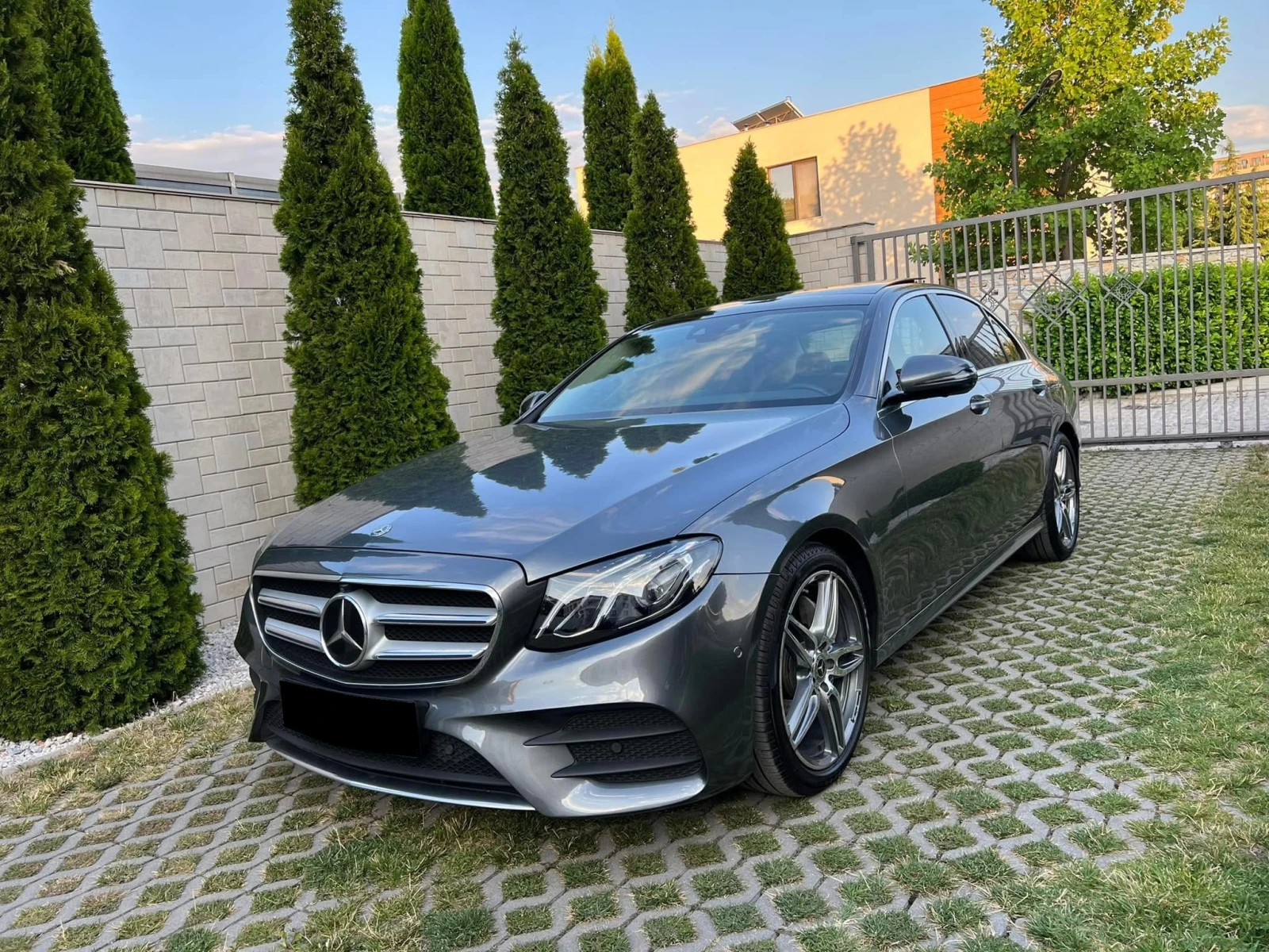 Mercedes-Benz E 220