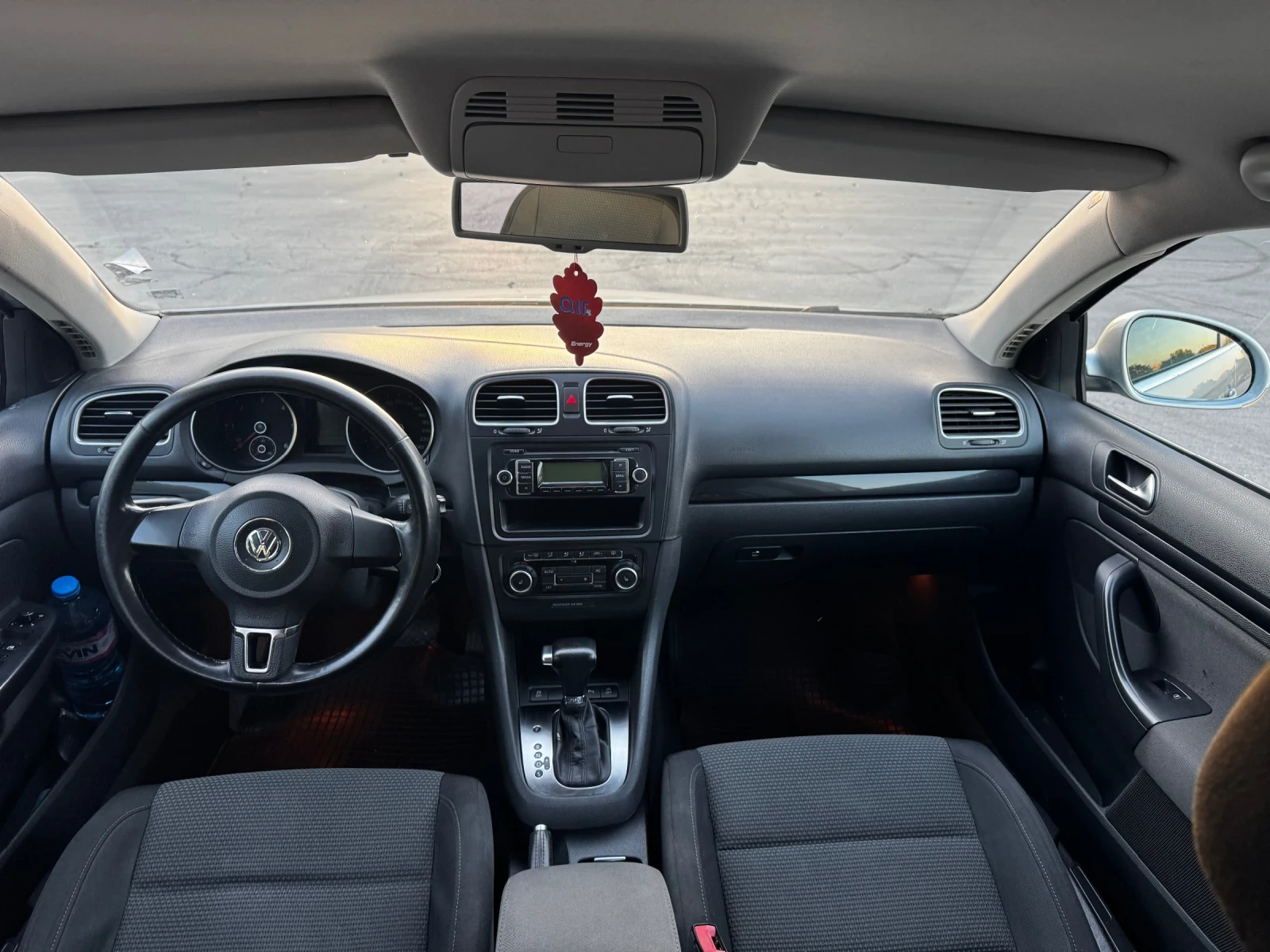 VW Golf 1.6TDI, снимка 6 - Автомобили и джипове - 56250312