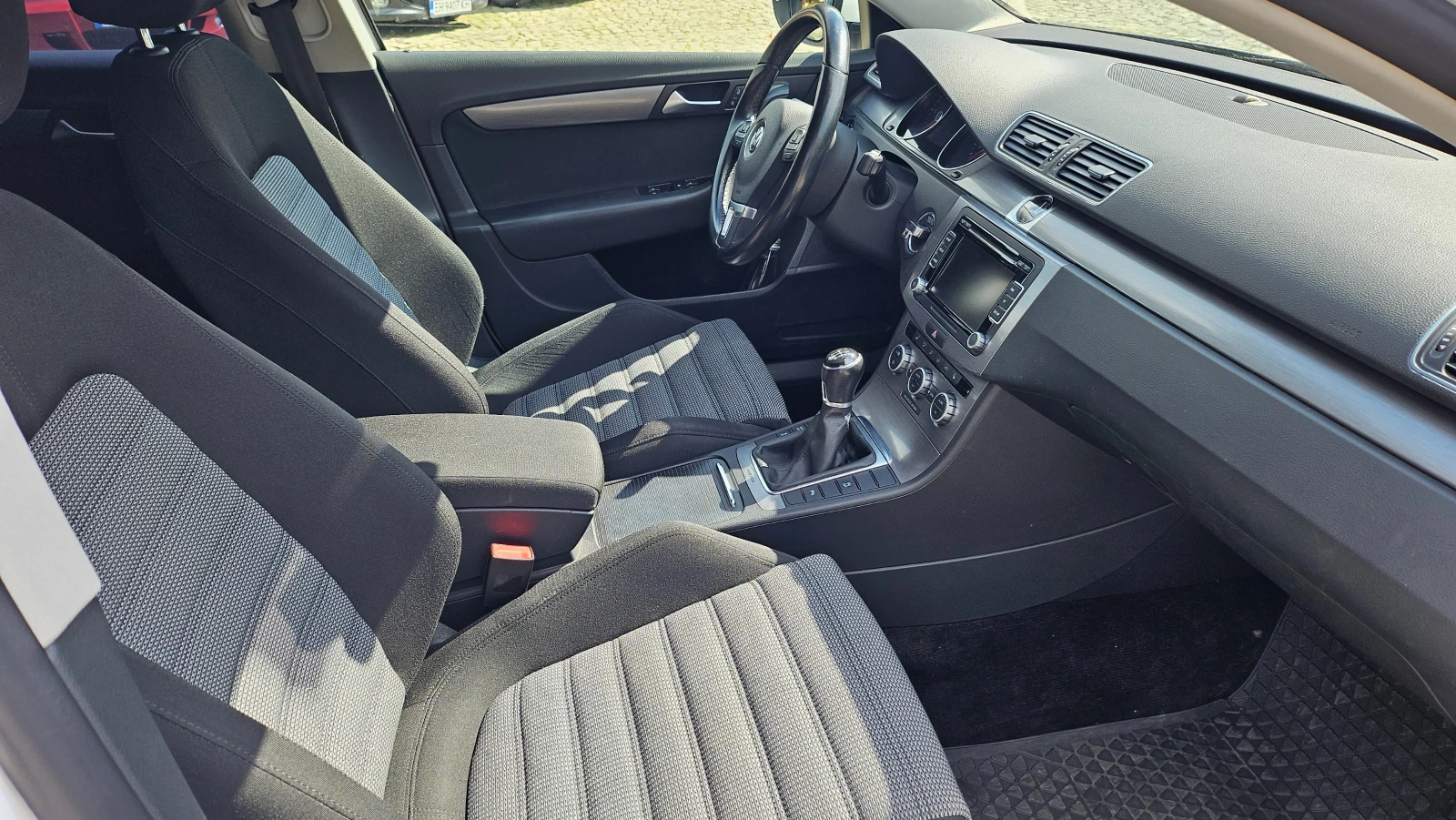 VW Passat 2.0 TDI CFFB 4x4, снимка 10 - Автомобили и джипове - 56348231