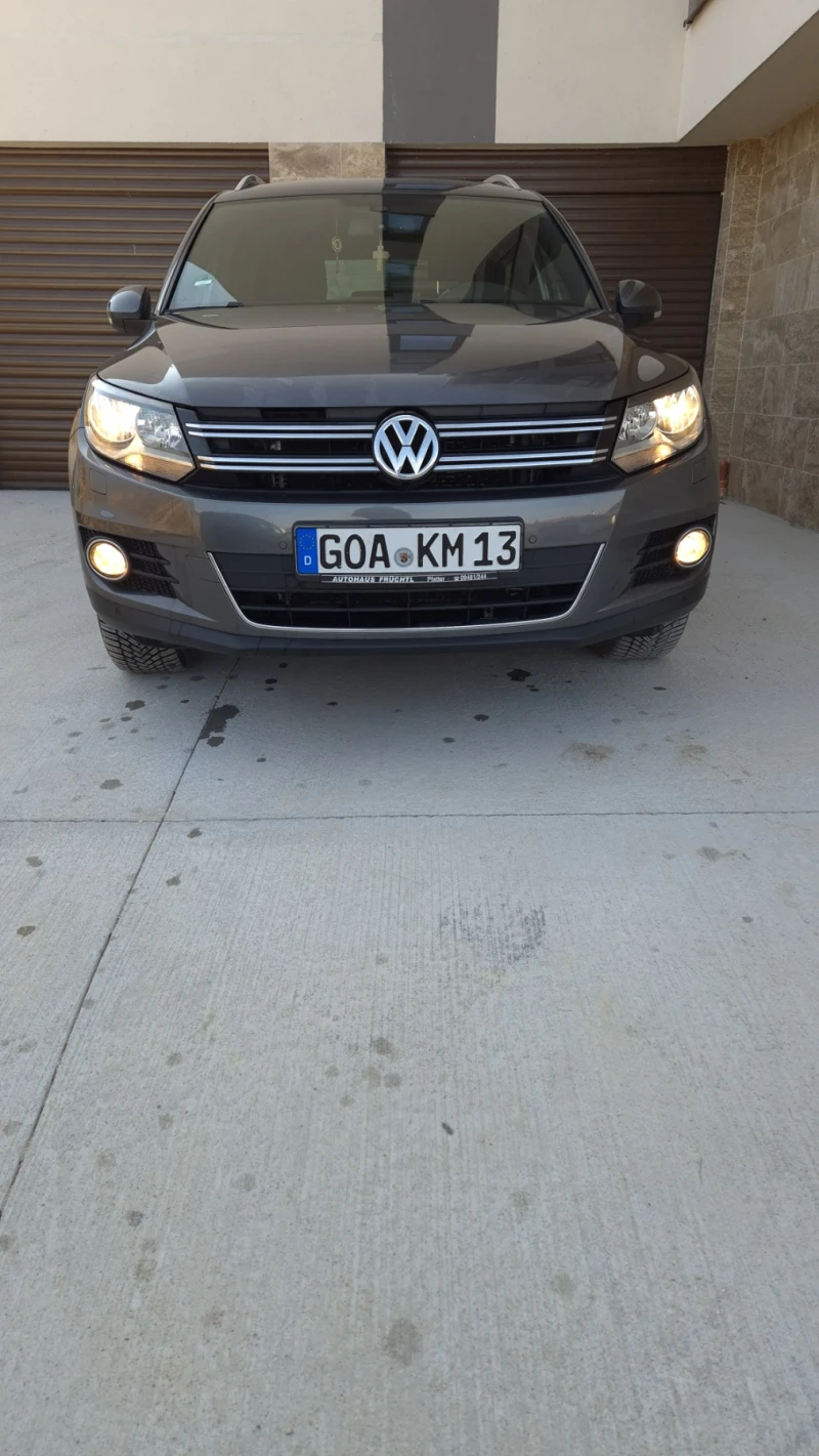 VW Tiguan 2.0D ВЕЧЕ Е С БЪЛГАРСКИ НОМЕРА , снимка 1 - Автомобили и джипове - 49138270