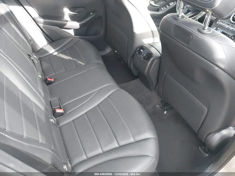 Mercedes-Benz GLC 300 4M* Пано* Памет* Подгрев* Без търг* Крайна ценa, снимка 8 - Автомобили и джипове - 53371636