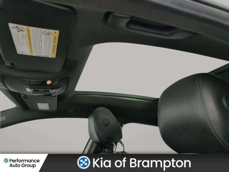 Mercedes-Benz GLA * GLA250 4 MATIC * CARFAX * ЦЕНА ДО БГ, снимка 14 - Автомобили и джипове - 53404373