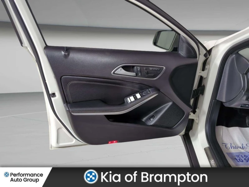 Mercedes-Benz GLA * GLA250 4 MATIC * CARFAX * ЦЕНА ДО БГ, снимка 10 - Автомобили и джипове - 53404373