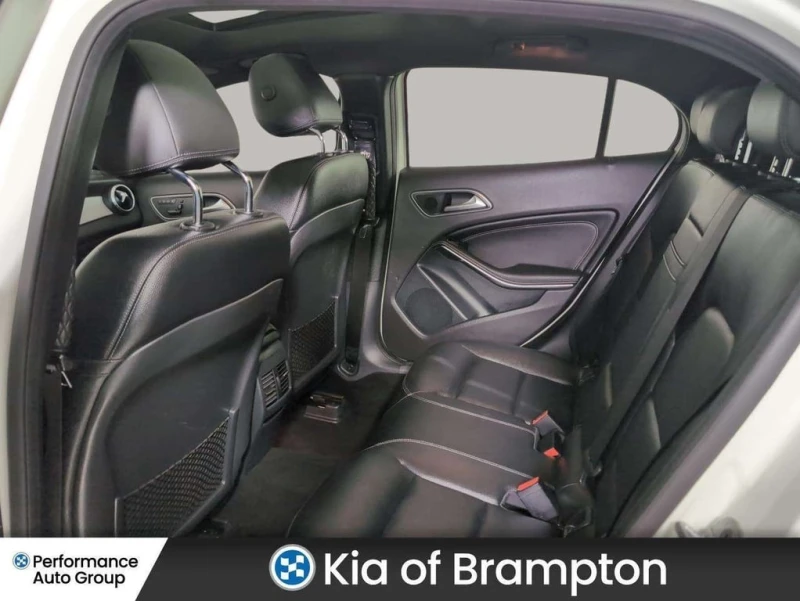 Mercedes-Benz GLA * GLA250 4 MATIC * CARFAX * ЦЕНА ДО БГ, снимка 12 - Автомобили и джипове - 53404373