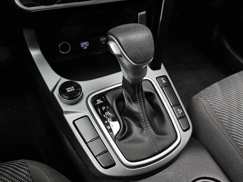 Kia Seltos 1.6 Automatic, снимка 9 - Автомобили и джипове - 55875682