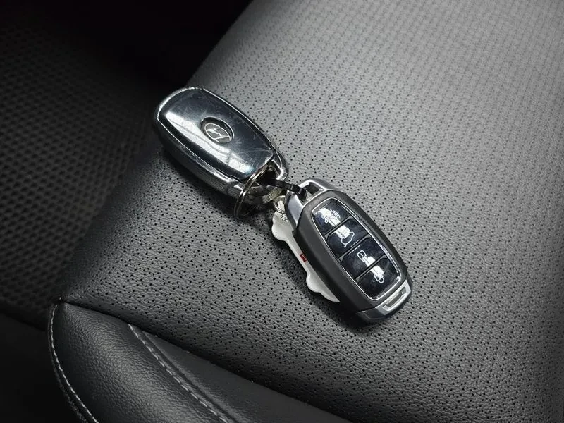 Hyundai Kona 1.6D - САМО 30% АВАНС, снимка 16 - Автомобили и джипове - 56028489