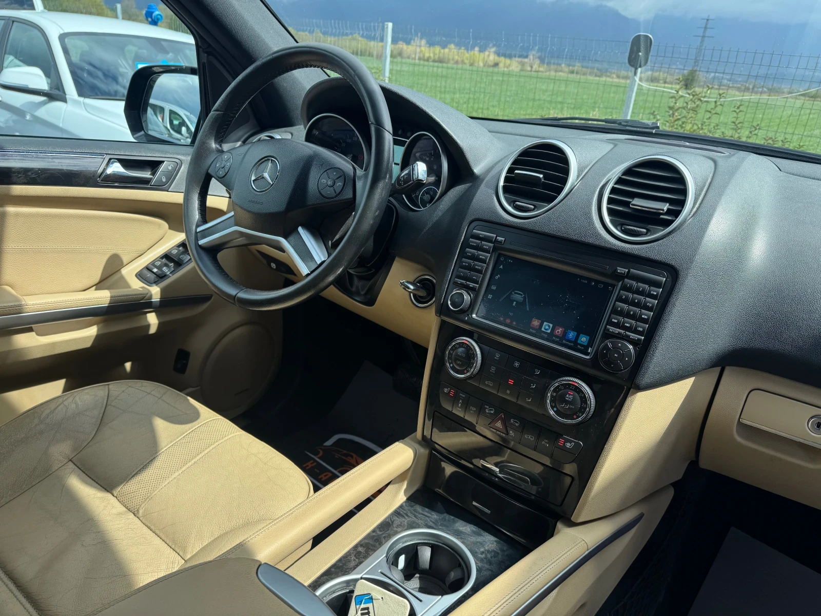 Mercedes-Benz ML 320 Facelift / 21  /  - изображение 8