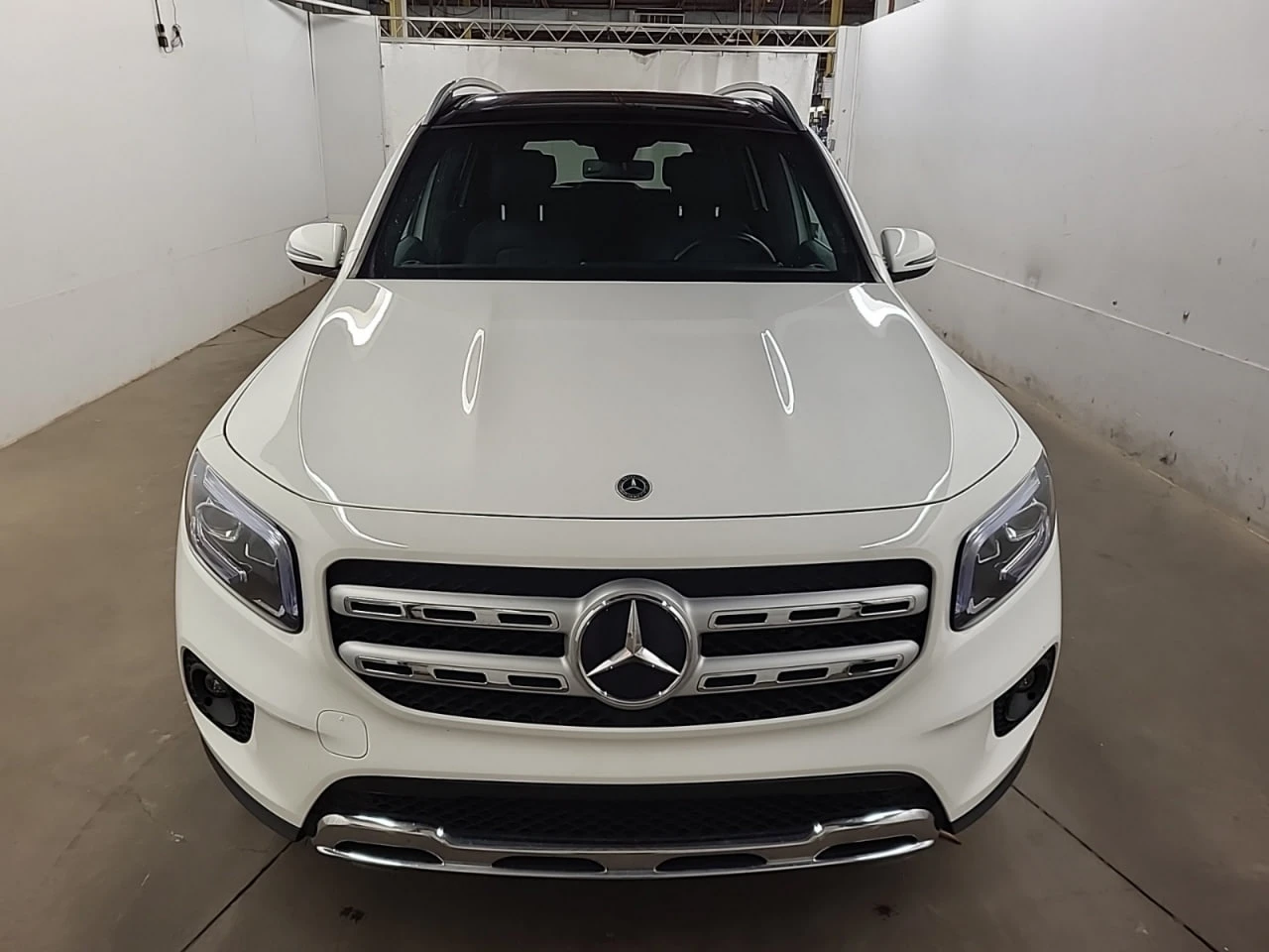 Mercedes-Benz GLB * АВТО КРЕДИТ* ЦЕНА ДО БГ * CARFAX *  - изображение 2