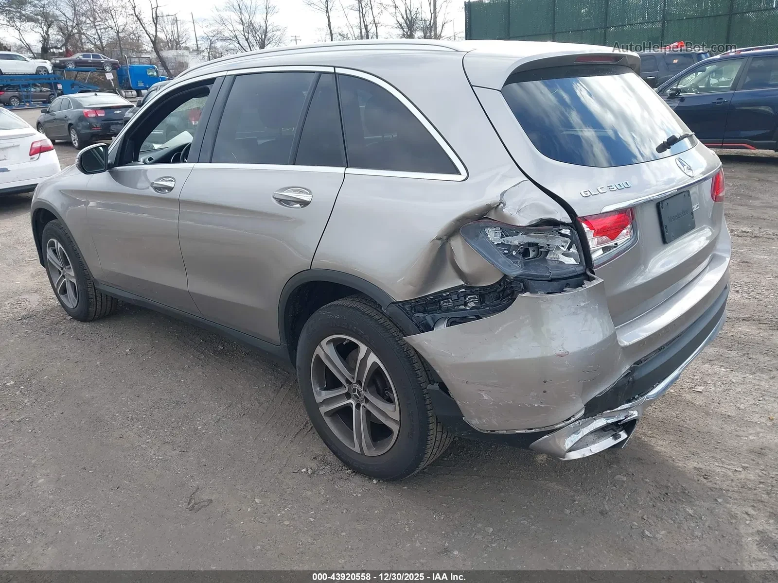 Mercedes-Benz GLC 300 4M* Пано* Памет* Подгрев* Без търг* Крайна ценa - изображение 6