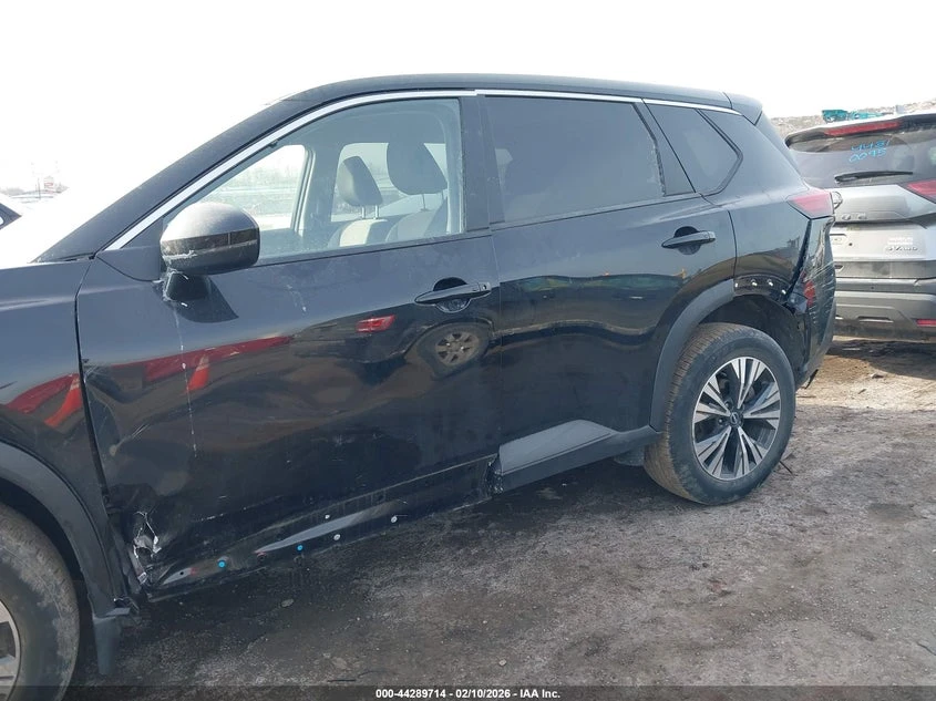 Nissan Rogue 1.5l Sv Intelligent Awd, снимка 6 - Автомобили и джипове - 53807801