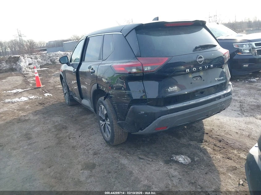 Nissan Rogue 1.5l Sv Intelligent Awd, снимка 3 - Автомобили и джипове - 53807801