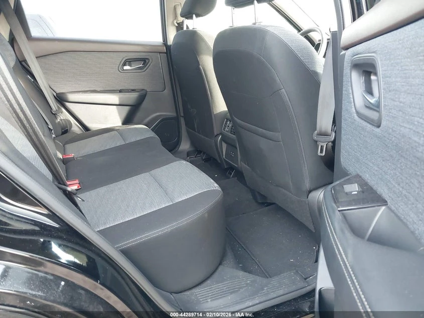 Nissan Rogue 1.5l Sv Intelligent Awd, снимка 8 - Автомобили и джипове - 53807801