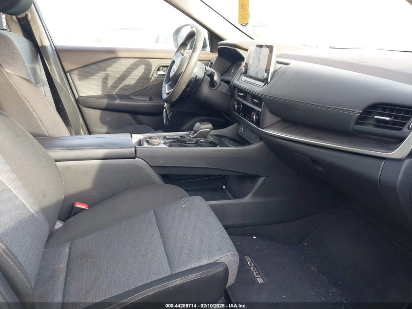 Nissan Rogue 1.5l Sv Intelligent Awd, снимка 5 - Автомобили и джипове - 53807801