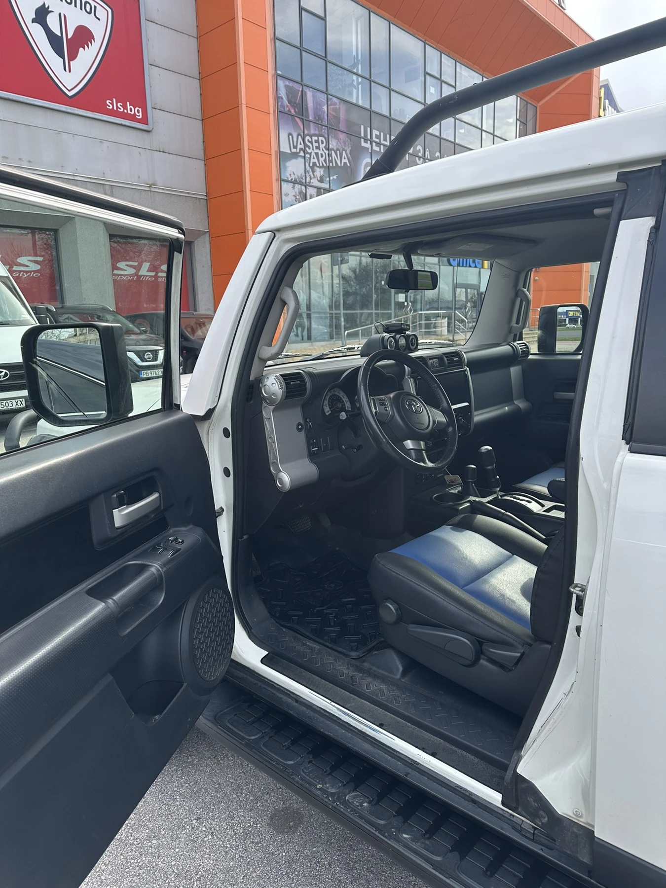 Toyota Fj cruiser, снимка 7 - Автомобили и джипове - 54042629