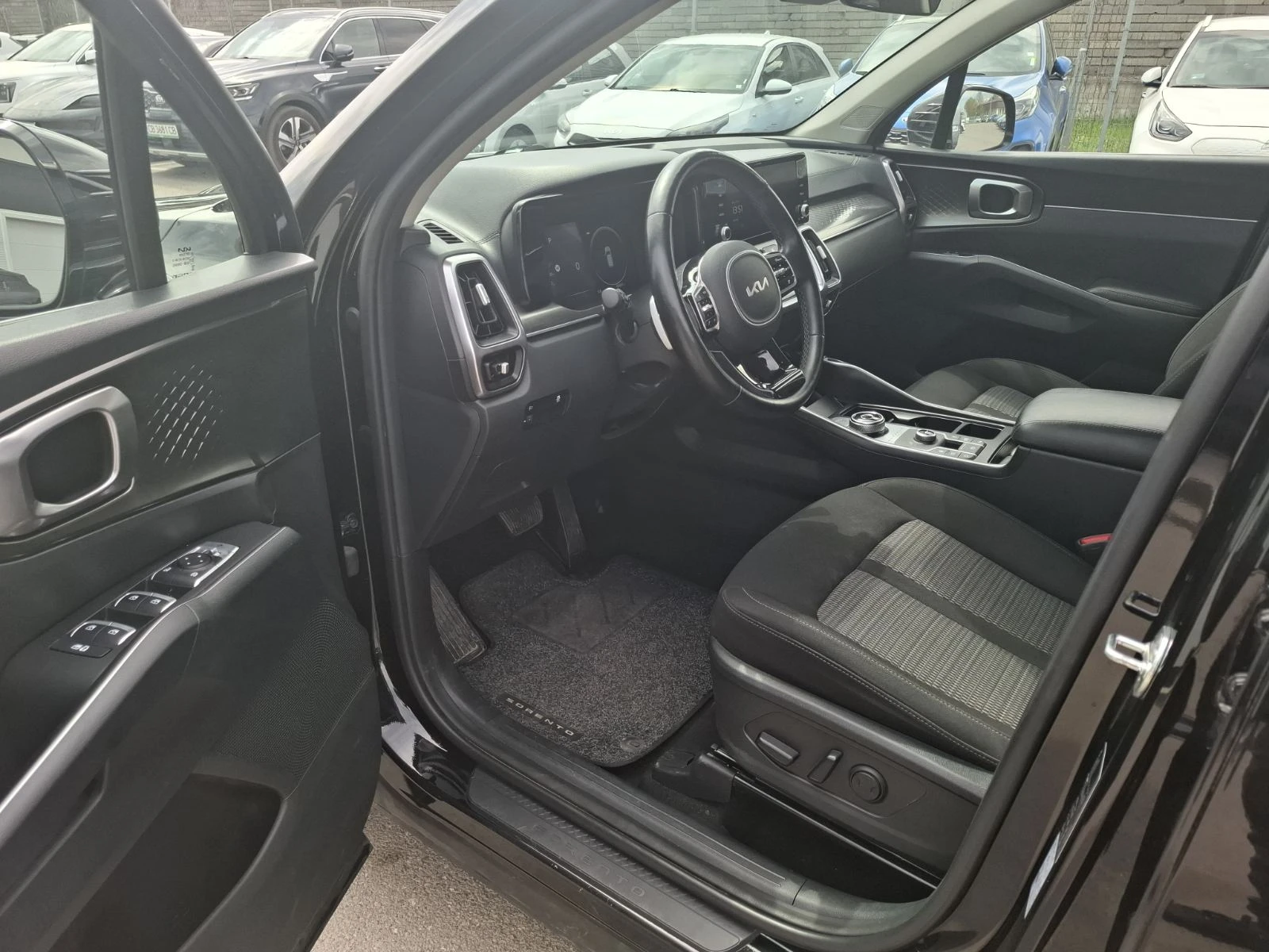 Kia Sorento 2.2 crdi 4x4 Гаранция, снимка 8 - Автомобили и джипове - 54713307