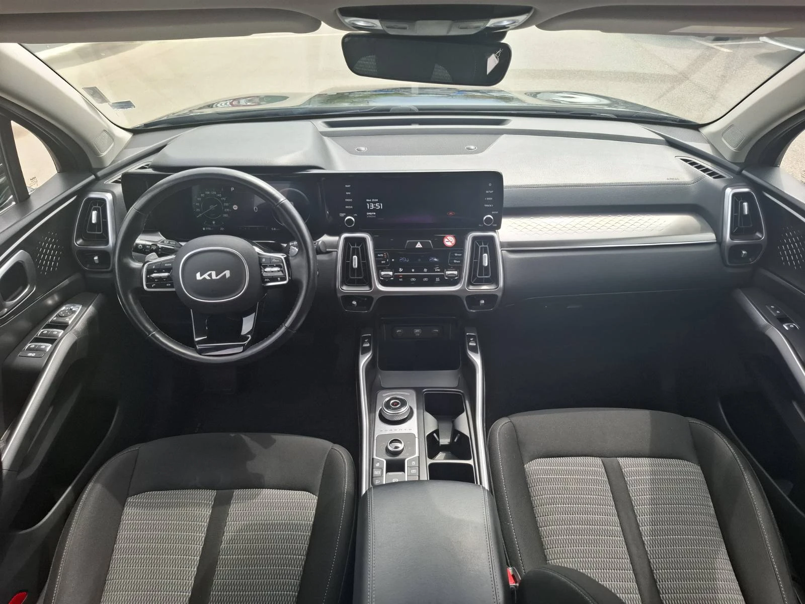 Kia Sorento 2.2 crdi 4x4 Гаранция, снимка 7 - Автомобили и джипове - 54713307