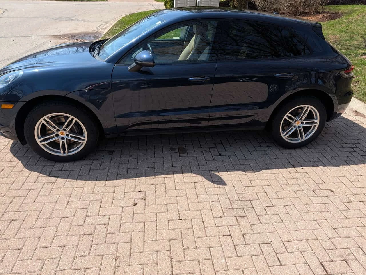 Porsche Macan AWD / MATRIX / BOSE / АВТОКРЕДИТ, снимка 2 - Автомобили и джипове - 54787505