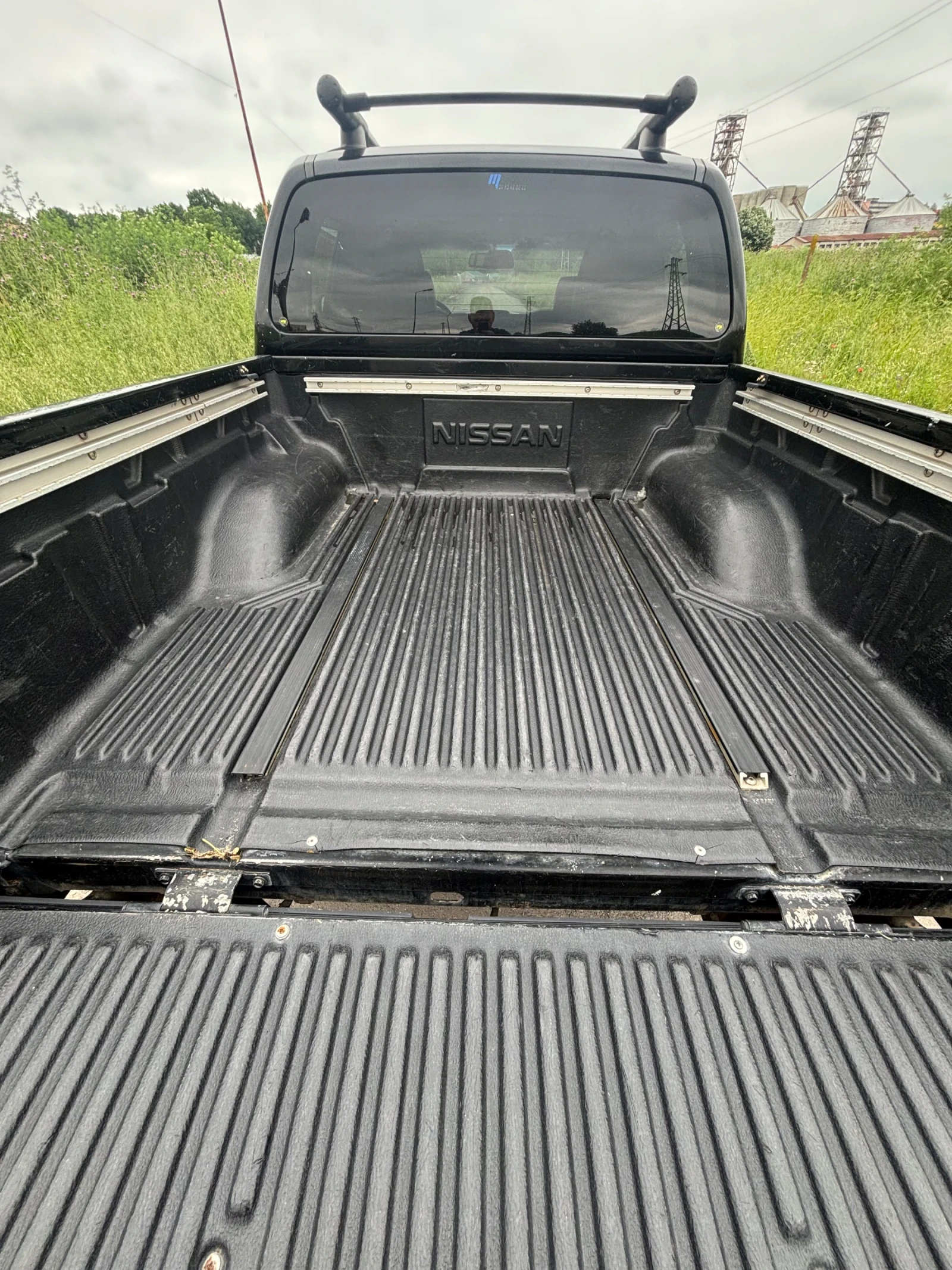 Nissan Navara 2.5, снимка 9 - Автомобили и джипове - 54974590