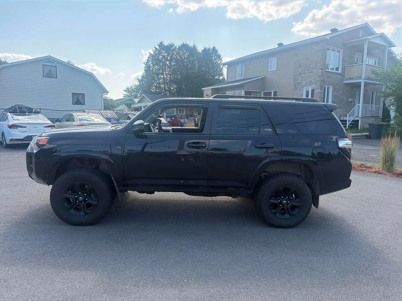 Toyota 4runner * 4WD * CARFAX * ОПЦИЯ ЗА ФИНАНСИРАНЕ, снимка 2 - Автомобили и джипове - 55199563