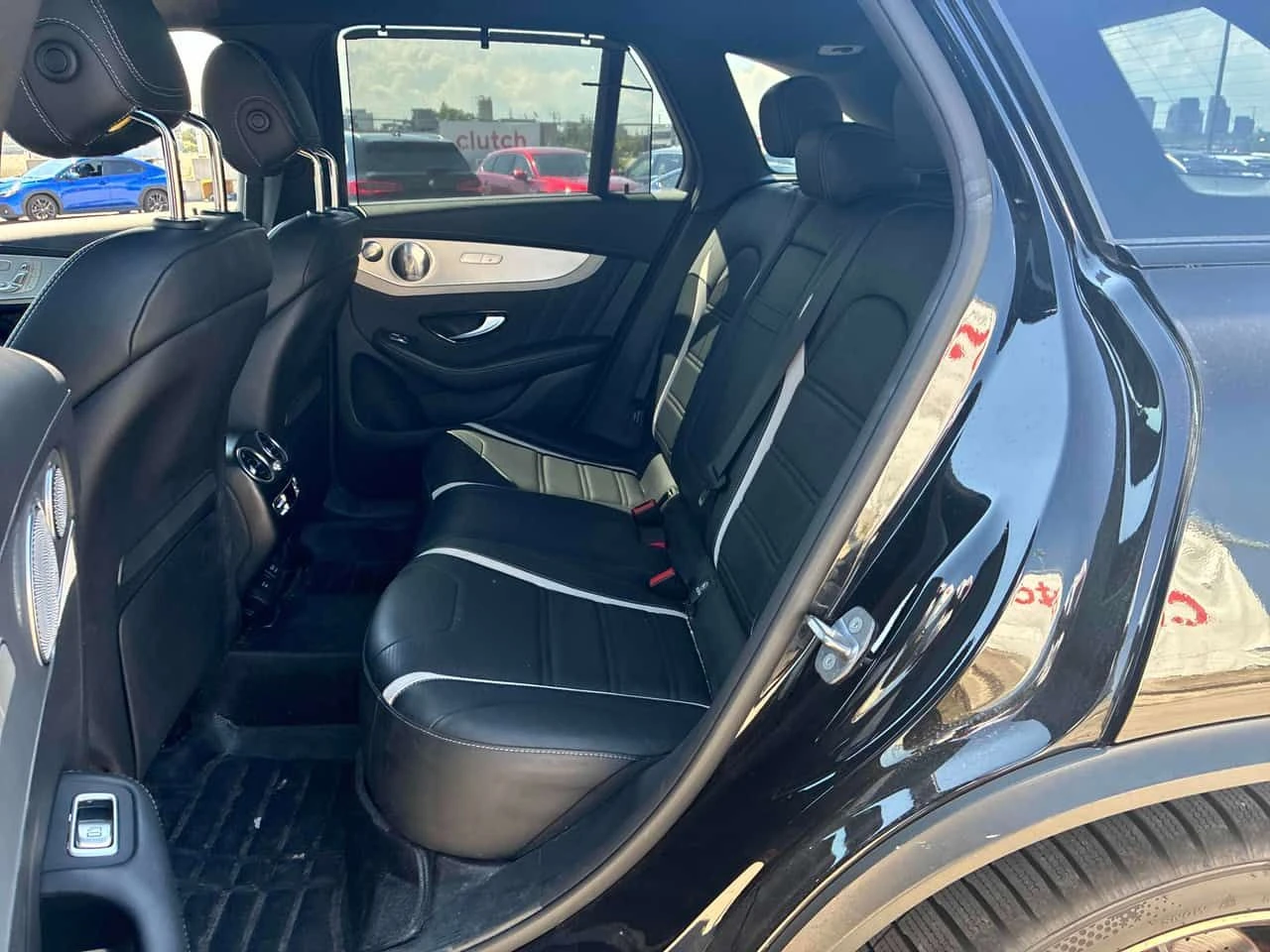 Mercedes-Benz GLC 63 AMG * S * CARFAX * ОПЦИЯ ЗА ФИНАНСИРАНЕ , снимка 16 - Автомобили и джипове - 55303473