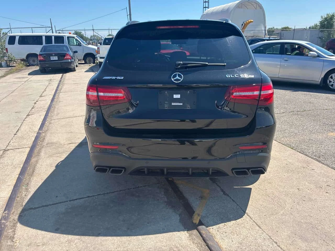 Mercedes-Benz GLC 63 AMG * S * CARFAX * ОПЦИЯ ЗА ФИНАНСИРАНЕ , снимка 4 - Автомобили и джипове - 55303473