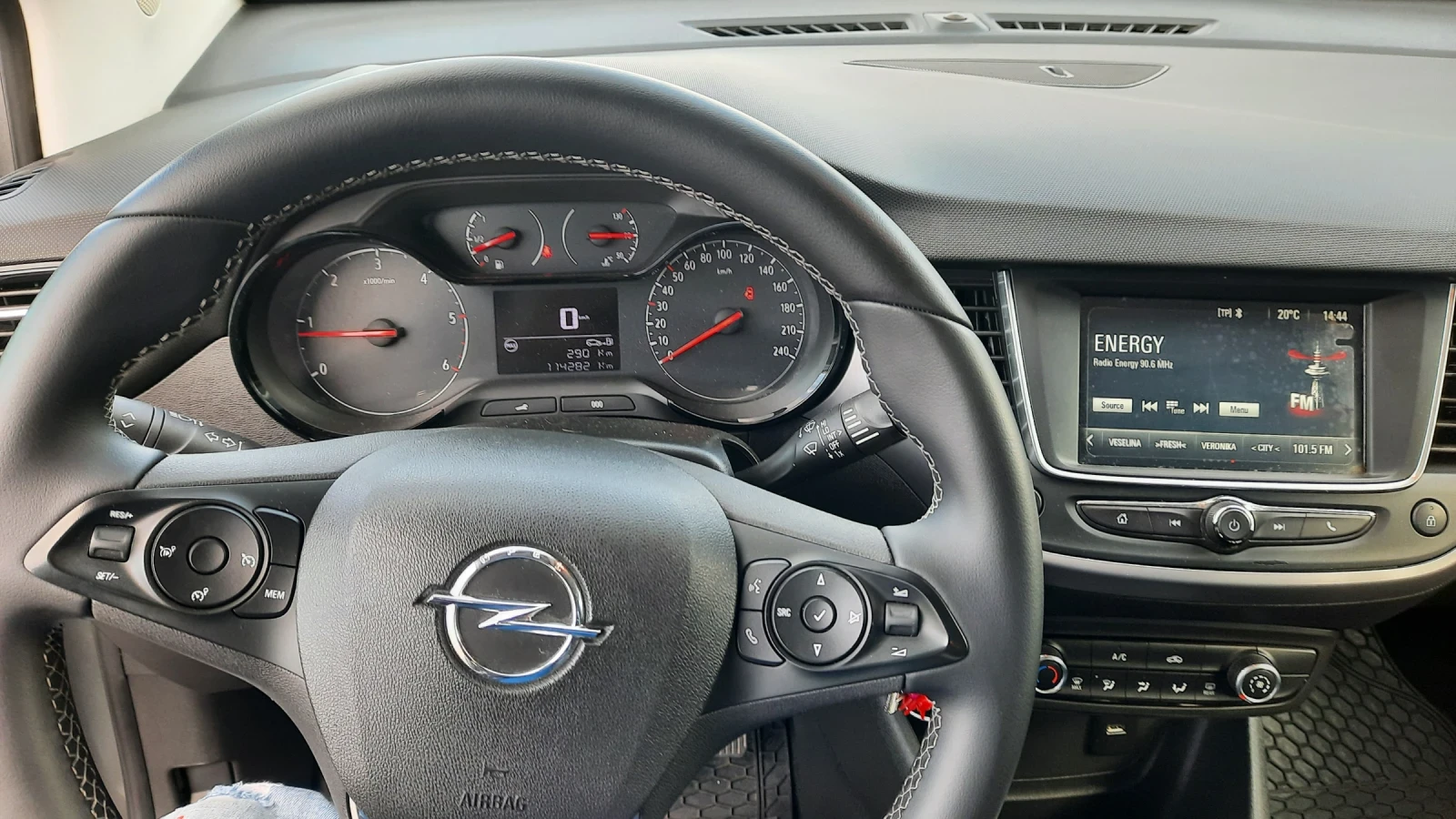 Opel Crossland X 1.5CDTI 102к.с, снимка 10 - Автомобили и джипове - 56714178