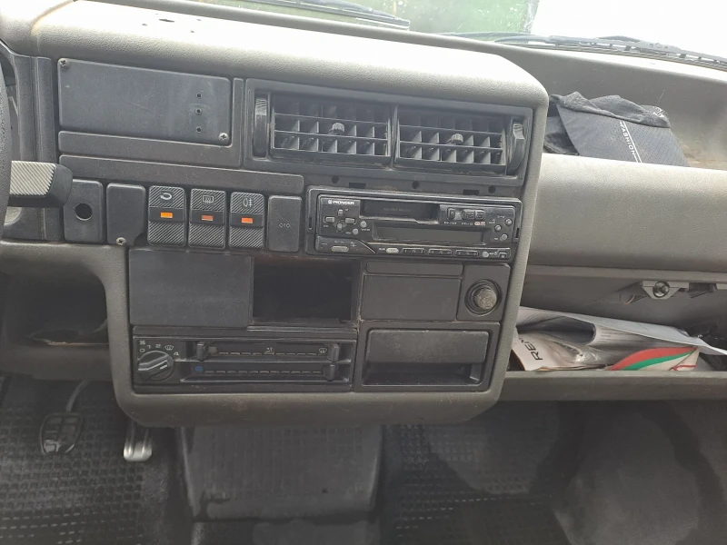 VW Transporter T4, снимка 9 - Бусове и автобуси - 48001932