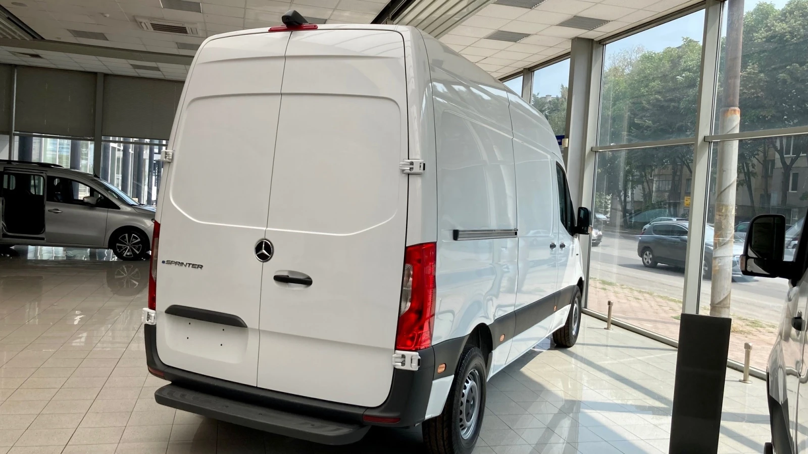 Mercedes-Benz Sprinter  eSprinter 312 standard  - изображение 3