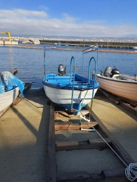 Лодка Yamaha, снимка 2