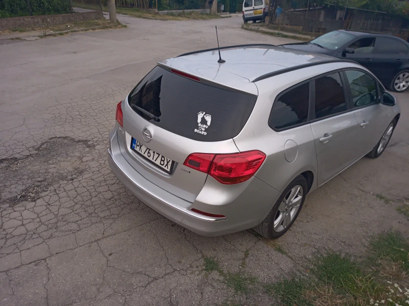 Opel Astra Sports Tourer 1.7cdti , снимка 5 - Автомобили и джипове - 47545870