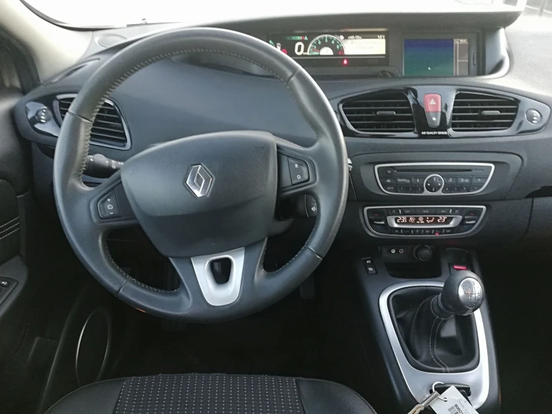 Renault Scenic 1.5dci kli Xmod, снимка 16 - Автомобили и джипове - 47835568