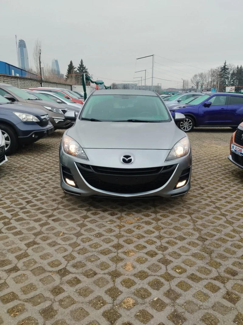 Mazda 3 1.6 бензин комфорт , снимка 1 - Автомобили и джипове - 49279964