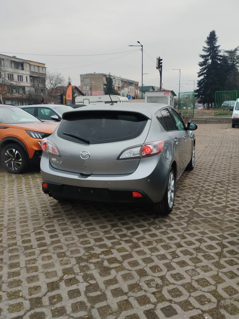 Mazda 3 1.6 бензин комфорт , снимка 3 - Автомобили и джипове - 49279964