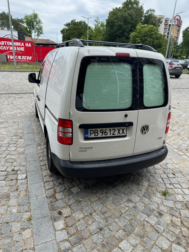 VW Caddy 1.6 TDI, снимка 5 - Автомобили и джипове - 50678800